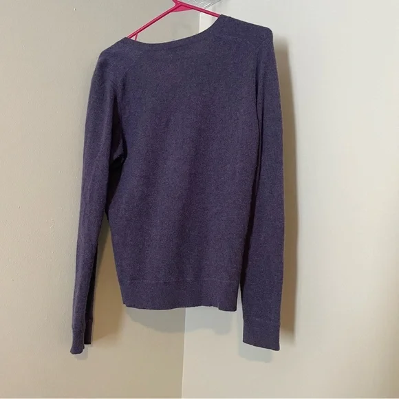 Valerie Stevens Lavender V-Neck Cashmere Sweater medium - Picture 3 of 4
